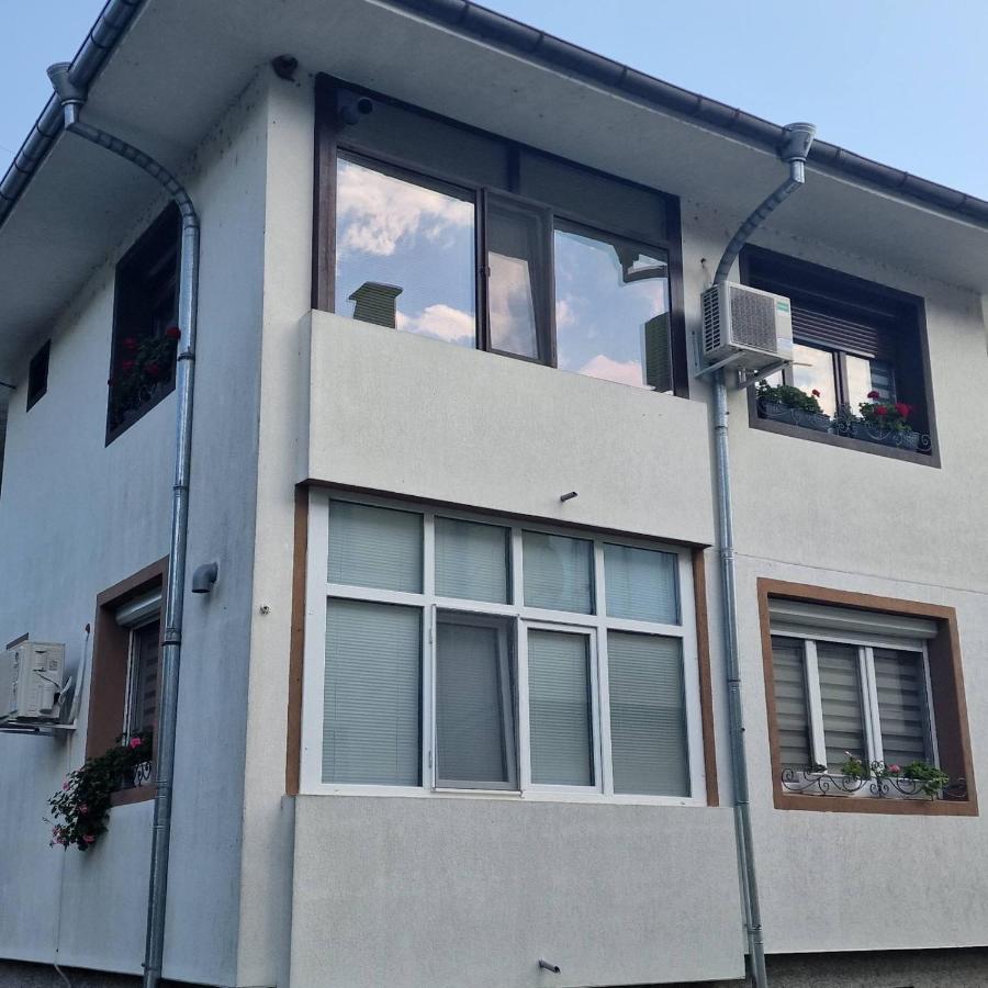 Z-Apartment In Tryavna Bagian luar foto