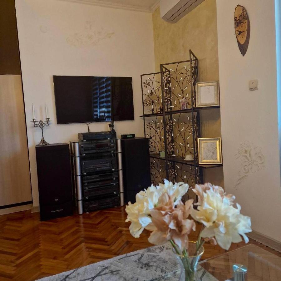 Z-Apartment In Tryavna Bagian luar foto